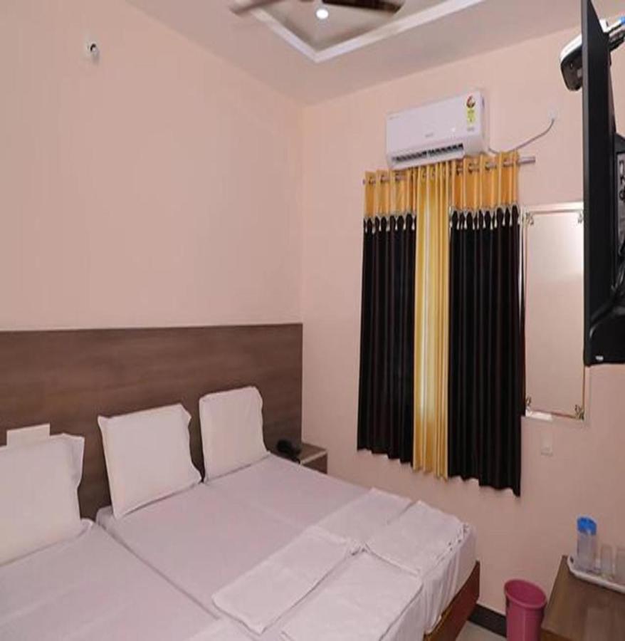 Fabhotel Nb Venkateswara Grand Inn ตีรูปาติ ภายนอก รูปภาพ