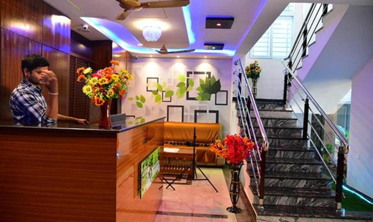 Fabhotel Nb Venkateswara Grand Inn ตีรูปาติ ภายนอก รูปภาพ