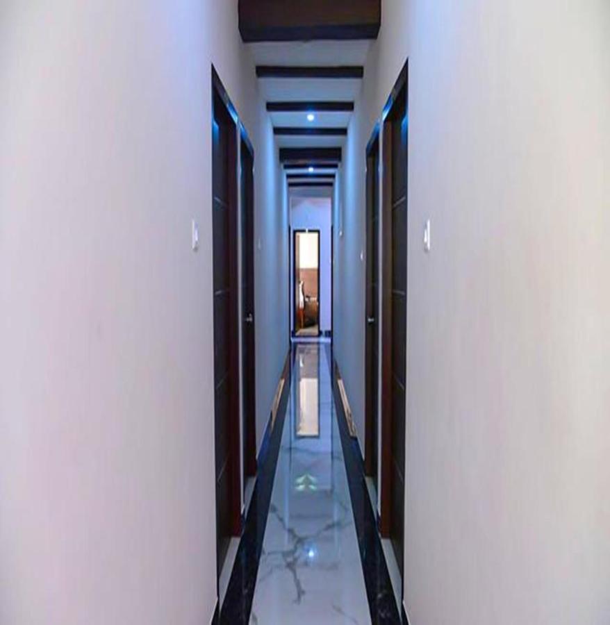 Fabhotel Nb Venkateswara Grand Inn ตีรูปาติ ภายนอก รูปภาพ