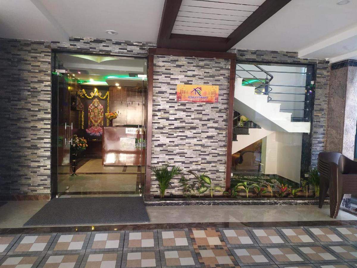 Fabhotel Nb Venkateswara Grand Inn ตีรูปาติ ภายนอก รูปภาพ