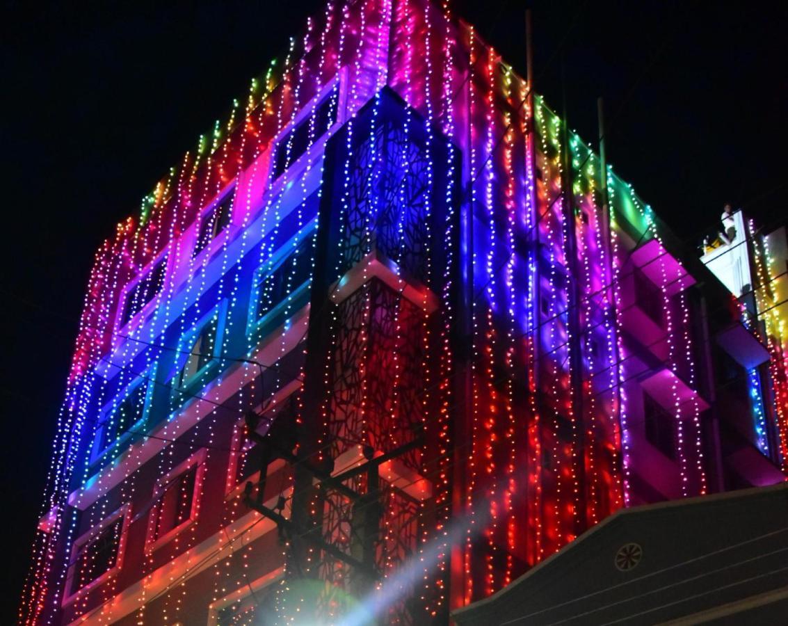 Fabhotel Nb Venkateswara Grand Inn ตีรูปาติ ภายนอก รูปภาพ